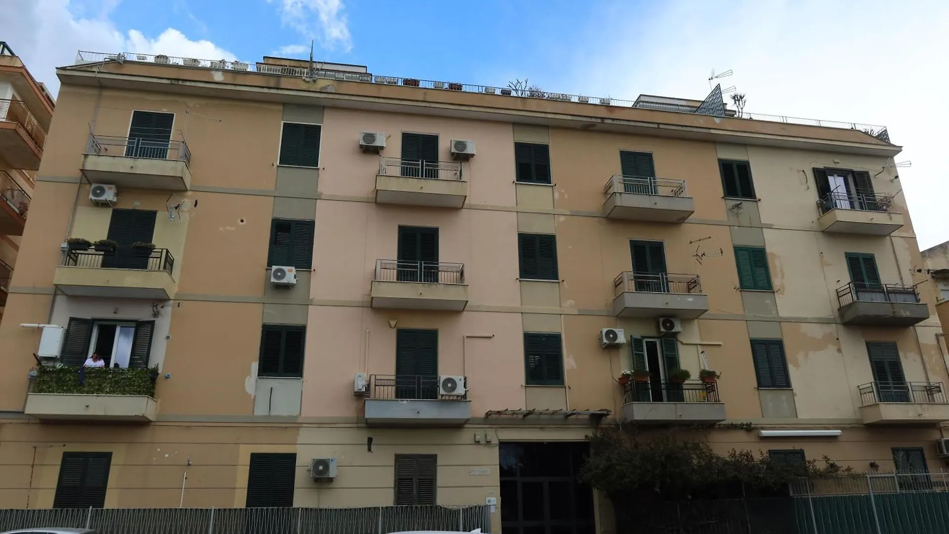 Suites Domus Fysi Palermo Pensión